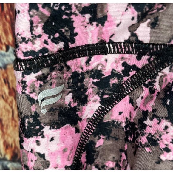 NWT Fabletics High Waisted Powerflex 7/8 Leggings Women’s XS 2-4 Pink Black - Picture 3 of 4